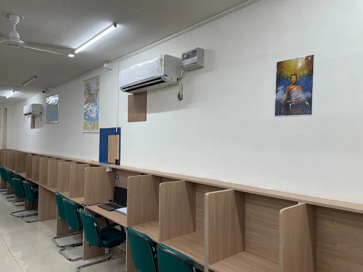 The Newton Library , Hisar